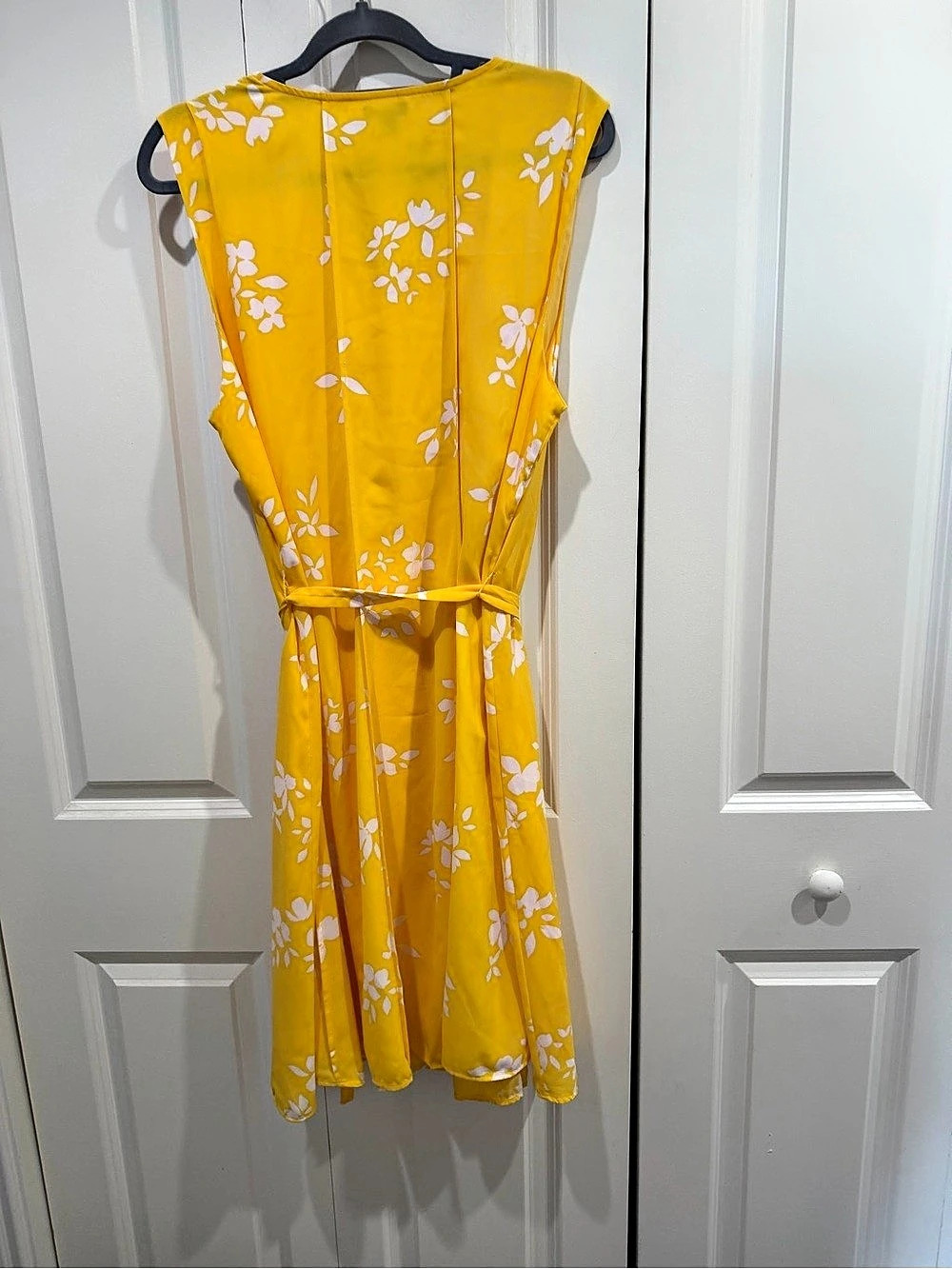 Ann Taylor Floral Midi Dress in Yellow & White Size 18 Like New